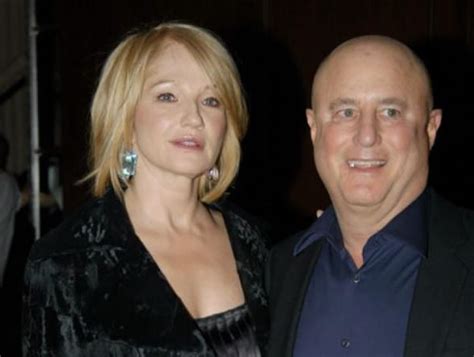 Ellen Barkin Bio, Wiki, Net Worth, Dating, Boyfriend,。